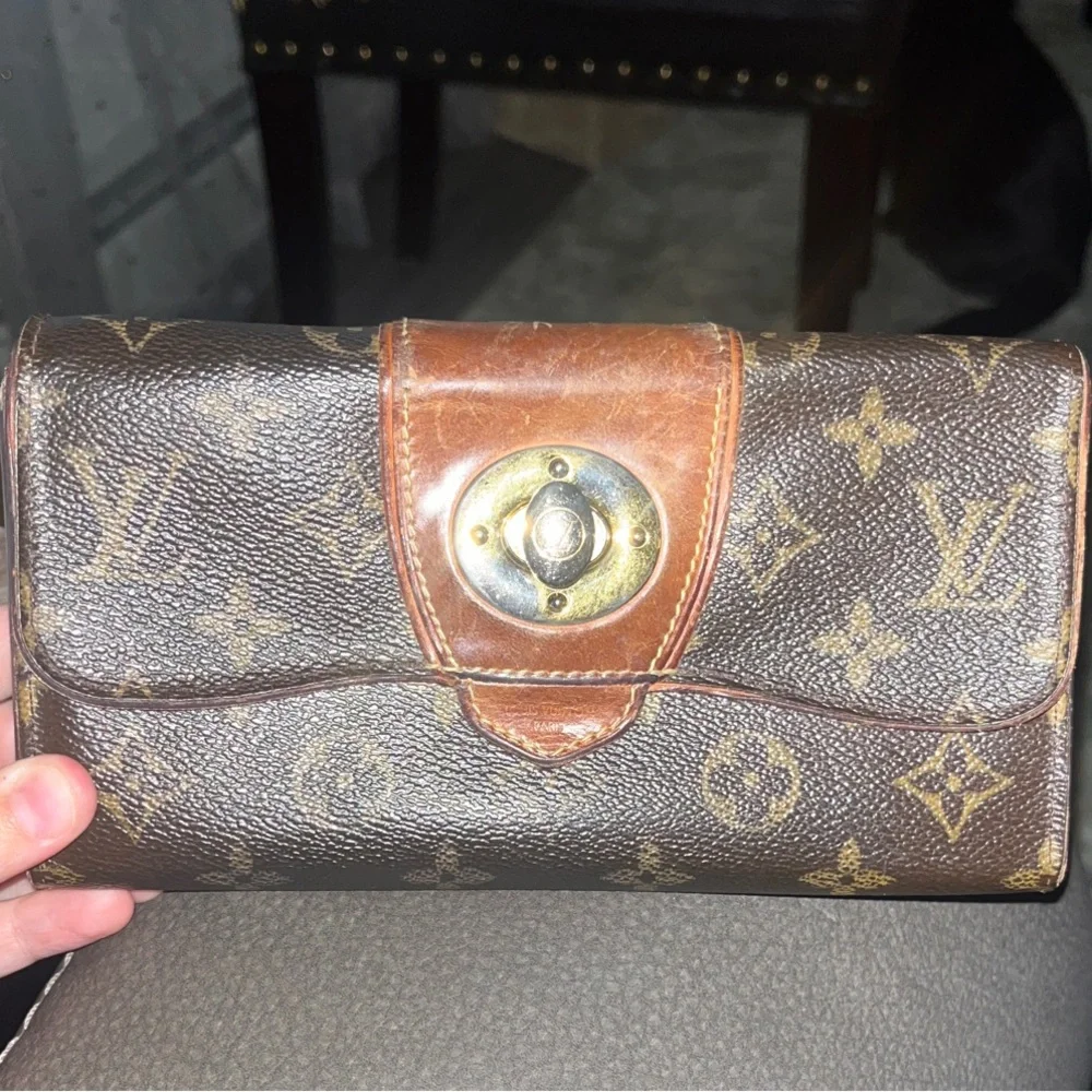 Louis Vuitton Monogram Turnlock Wallet